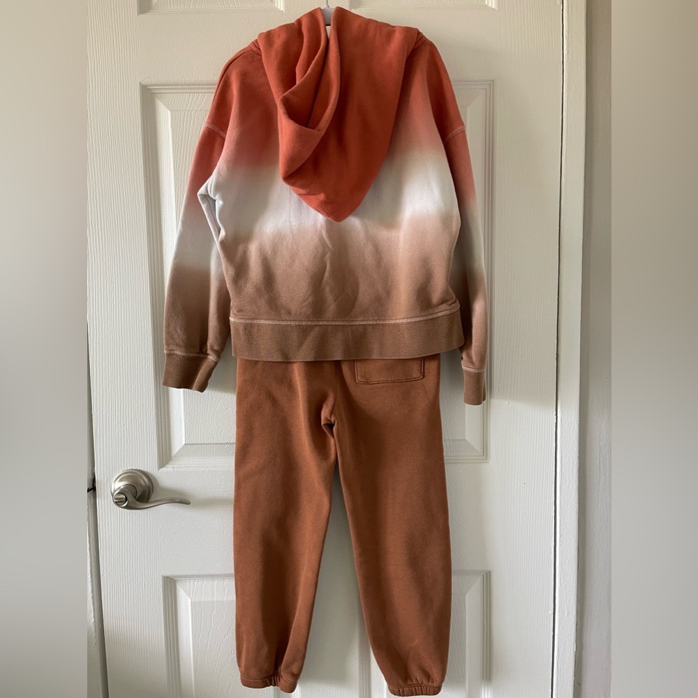 GAP Hooded Sweater and Sweatpants - Picture 2 of 8